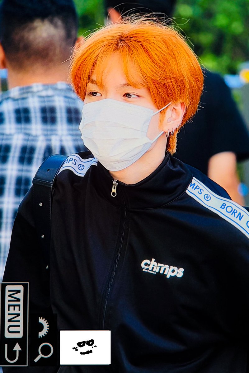 Lisianthus514's tweet photo. 260918 뮤뱅 출근
#베리베리 #계현 #조계현 #VERIVERY #GYEHYEON https://t.co/UbAIIIJgb7