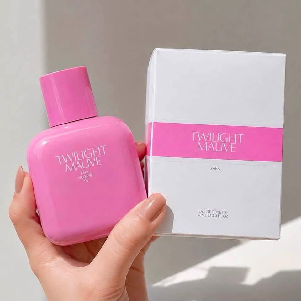 moddustore's tweet photo. เปิดจอง
Zara〰️Twilight Mauve  ** size 90  ml ** 
กลิ่นสาวหวานสดใส🍏🌸 เปิดด้วยแอปเปิ้ลและผลไม้หอมสดชื่น ตามด้วยดอกไม้หวานละมุน คล้าย Dkny สีเขียว

✖️ลดเหลือ 499-✖️ ปกติ 990

  🙏🏻จ่ายตอนของมา งดเทน้า⚡️รอ 30 วัน
📝กรอกฟอร์มจองได้เลย👇🏻 https://t.co/fMee9VAdyG