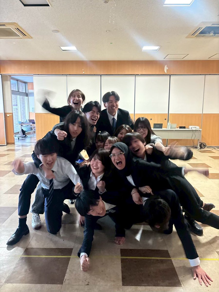 Hitotsuda's tweet photo. ひとつだプロダクションです！

5/10に【結成式】、6/7に【編成式】が行われました！✨️
26ひとつだが誕生し、各セクションのメンバーも決定しました👏🏻
11月のファイナルまでGPを目指して全員で駆け抜けます！🔥
引き続き、温かいご声援をよろしくお願いいたします！🙇‍♂️🙇‍♂️ https://t.co/VkAo4lNEF8