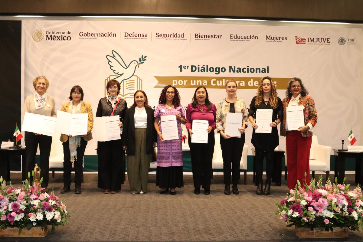 RocioBarcenaM's tweet photo. La participación de las mujeres es esencial en la construcción de la paz. Para generar conciencia sobre su importancia, se realizó el eje “Procesos de Paz con Perspectiva de Género” del 1er Diálogo Nacional por una #CulturaDePaz. @Claudiashein @rosaicela_ @SEGOB_mx https://t.co/JqhzhOqtCO