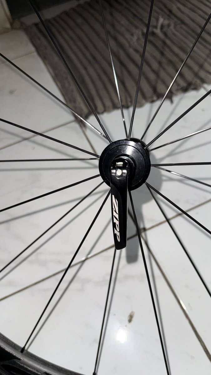 farhanwindia's tweet photo. FS : Wheelset Zipp 303 firecrest clincher 2019 + Vittoria Zaffiro Pro 25c, Kondisi mulus, hub &amp; jari2 bawaan ada 

Harga : 16 Juta 

Lokasi : Bogor Kota

WA : 0813-6699-8854

#fnfjb https://t.co/bvLzJUrbAZ