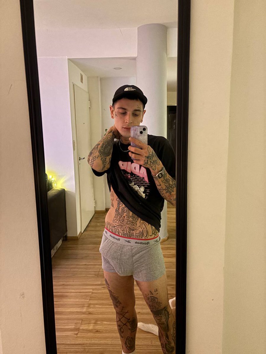 Levicoop28's tweet photo. Would u handle me? 💦😈 https://t.co/W85J7JpR0y