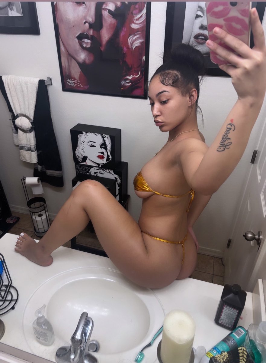 Facetimeshow01's tweet photo. Rate me from 1|10 https://t.co/294Ix6xj4r