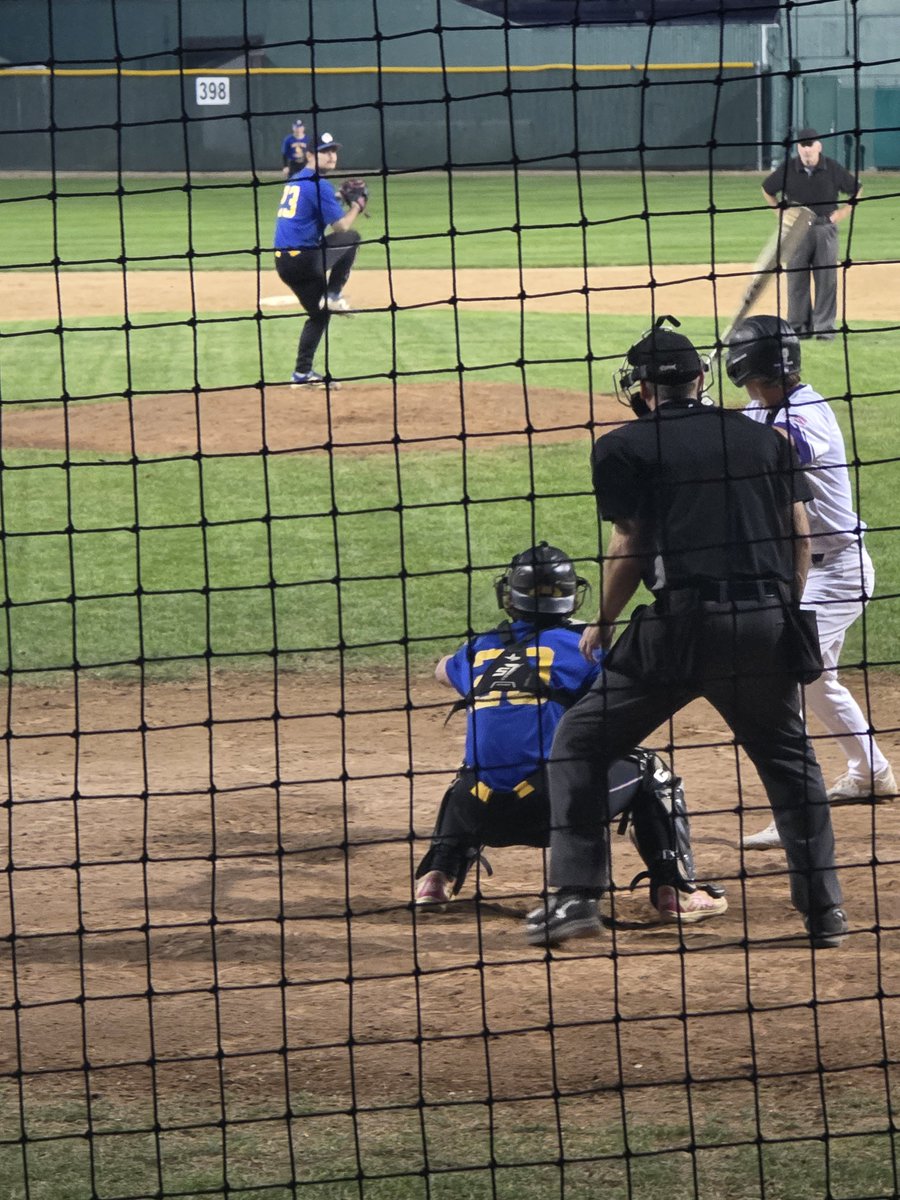 thehayfield9's tweet photo. Was able to watch alumni Kael Steele pitch in his first collegiate outing for Anoka-Ramsey in a fall ball contest at Winona State tonight.

Two scoreless innings for Kael including two strikeouts!!

#HHSBaseball https://t.co/jNObgIqnfD
