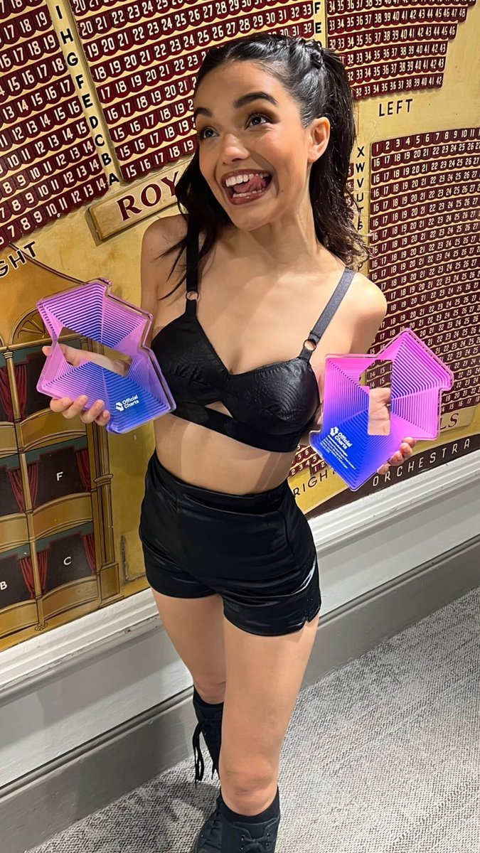 BroadwayLadies's tweet photo. Rachel Zegler: Real &amp; Fake https://t.co/4ueMEPuoKR