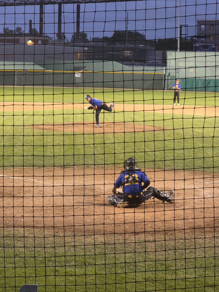 thehayfield9's tweet photo. Was able to watch alumni Kael Steele pitch in his first collegiate outing for Anoka-Ramsey in a fall ball contest at Winona State tonight.

Two scoreless innings for Kael including two strikeouts!!

#HHSBaseball https://t.co/jNObgIqnfD