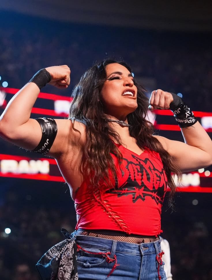 SierraDFW_'s tweet photo. I didnt come to play nice, I came to take over with my best friend. And tonight...Reyna feels the wrath. https://t.co/l5UPkqfw3N