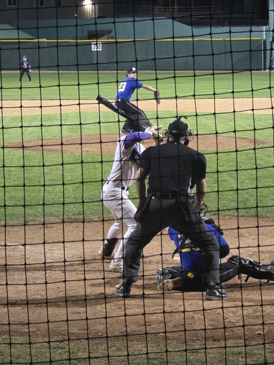 thehayfield9's tweet photo. Was able to watch alumni Kael Steele pitch in his first collegiate outing for Anoka-Ramsey in a fall ball contest at Winona State tonight.

Two scoreless innings for Kael including two strikeouts!!

#HHSBaseball https://t.co/jNObgIqnfD
