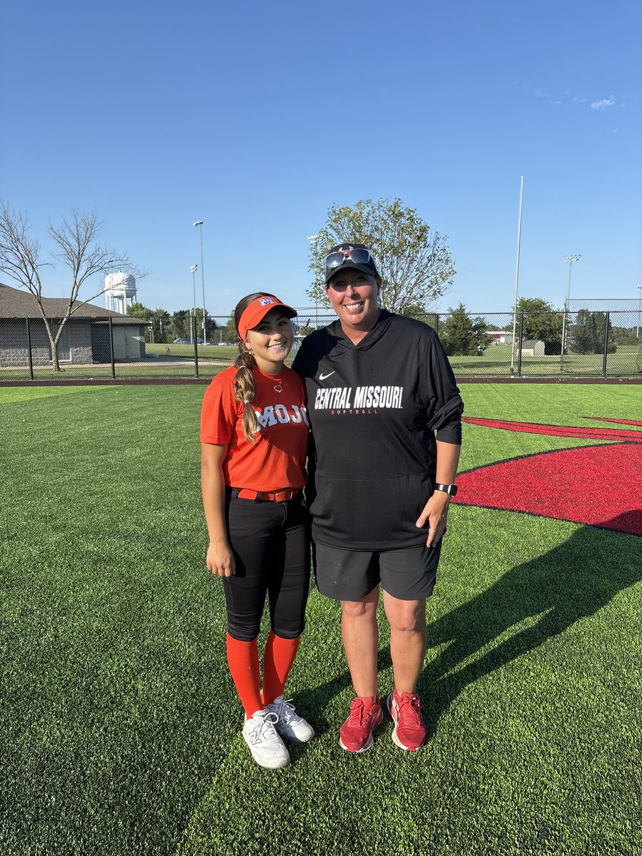 C_Reynolds2012's tweet photo. Thank you @UCMJensSoftball for hosting the camp on Sunday!  Enjoyed my time on campus with the team and coaches. 
@PCSoftball3 @TNMojoReynolds https://t.co/C5qoqkBtTX