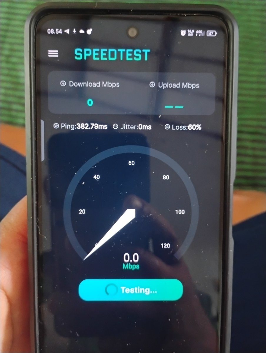 fariedroock's tweet photo. @indosatim3 @CareIM3 min sinyalmu min
0 Mbps ,parah banget 
Tolong Xcek BTSnya dan perbaiki dong https://t.co/wIYqSzHjkV