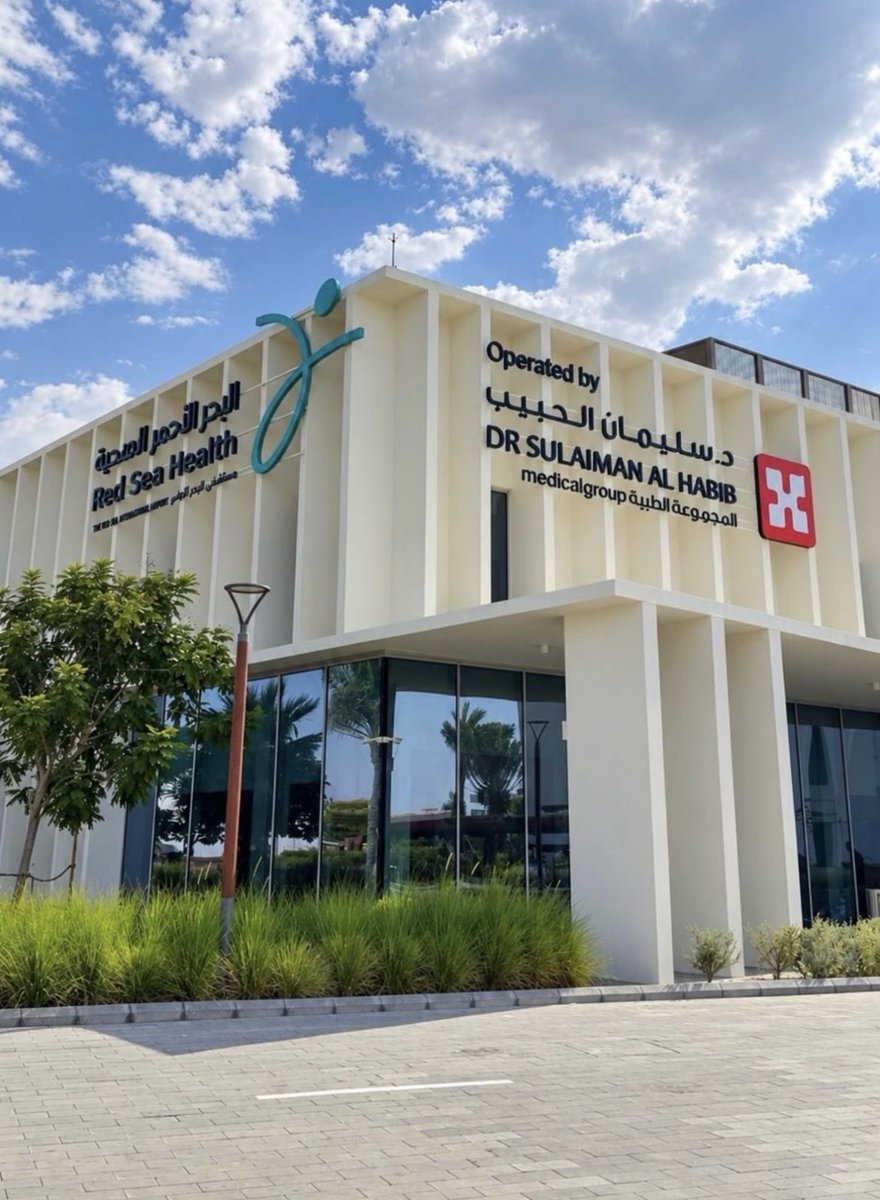 HealthComm_SA's tweet photo. افتتاح مستشفى البحر الأحمر في Turtle Bay ضمن وجهة البحر الأحمر، بالشراكة بين البحر الأحمر الدولية ومجموعة د. سليمان الحبيب.

المستشفى يضم 44 سريرًا و41 عيادة خارجية، ويعمل بالطاقة المتجددة بنسبة 100%، فيما تتولى مجموعة الحبيب إدارته وتشغيله وصيانته.

خطوة جديدة في تطوير البنية الصحية المصاحبة للمشاريع السياحية الكبرى في المملكة.

#الرعاية_الصحية #السعودية #البحر_الأحمر