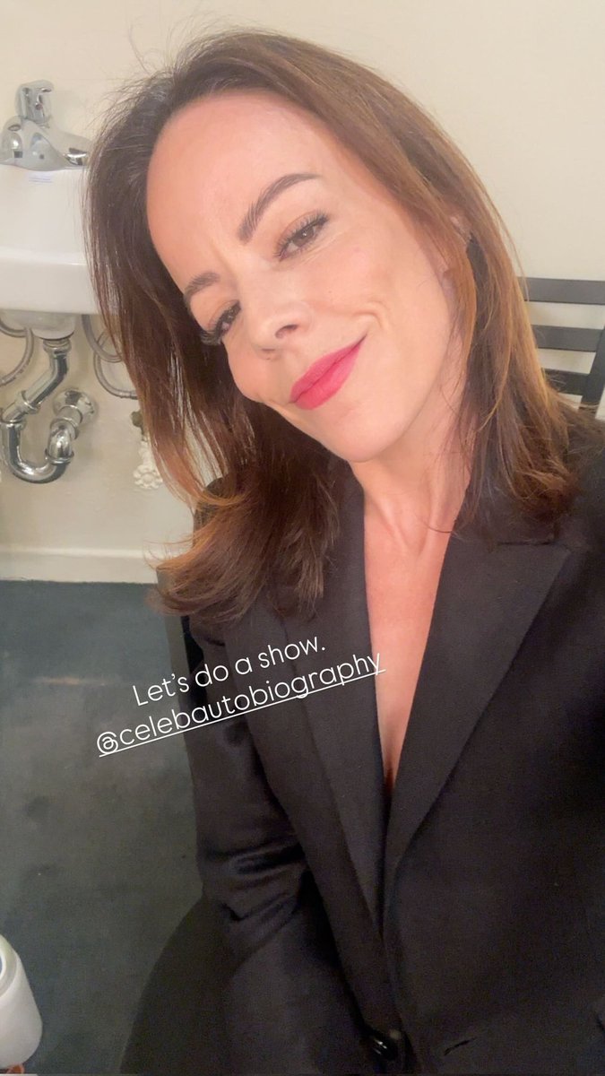 BroadwayLadies's tweet photo. Leslie Kritzer: Real &amp; Fake https://t.co/SCVTt7ep1r