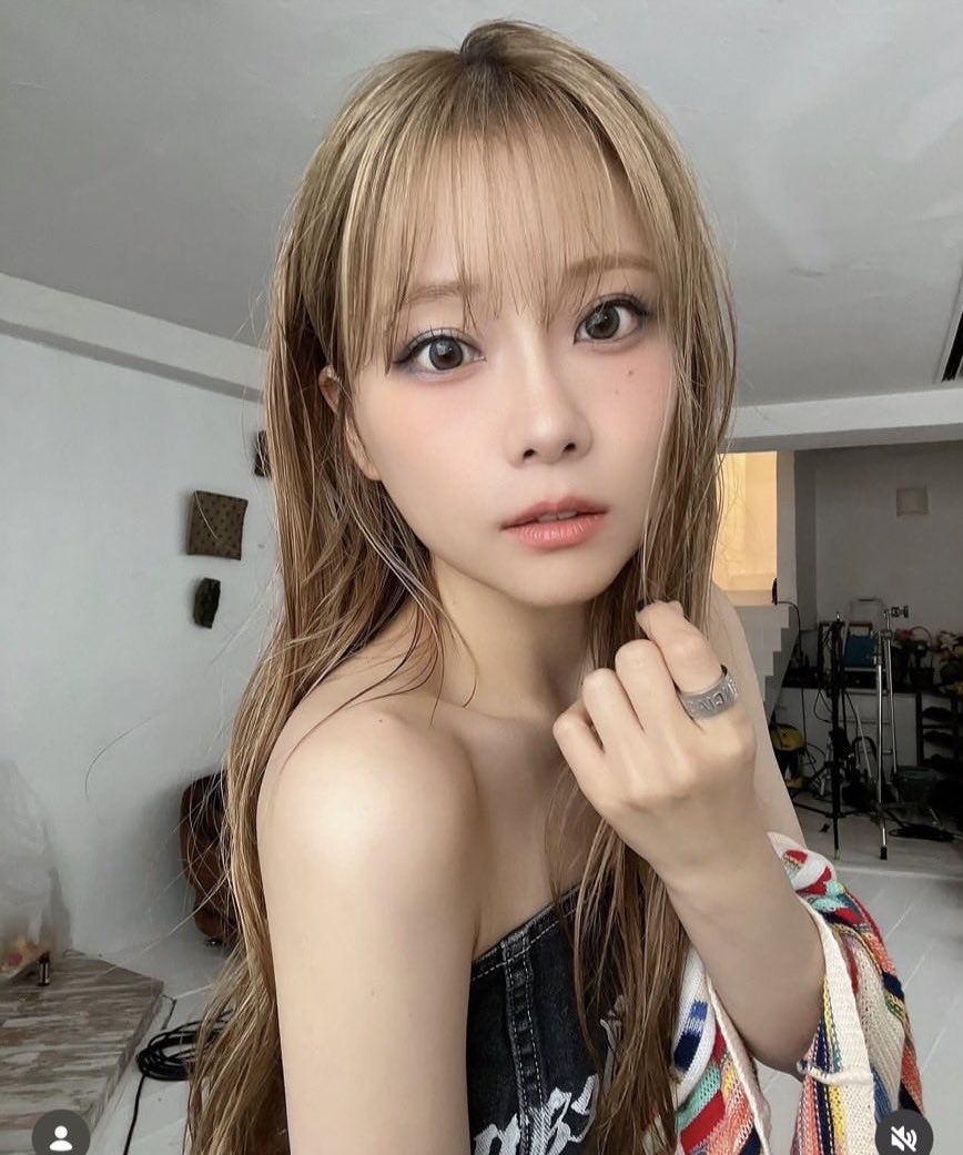 UAOK5o6JuDvfCtc's tweet photo. ほんますごいわ。

好きなあの子も、テレビで見てた綺麗な芸能人も　こんな顔にさせれる

時代は進化しましたな。 https://t.co/025Ep91E9S