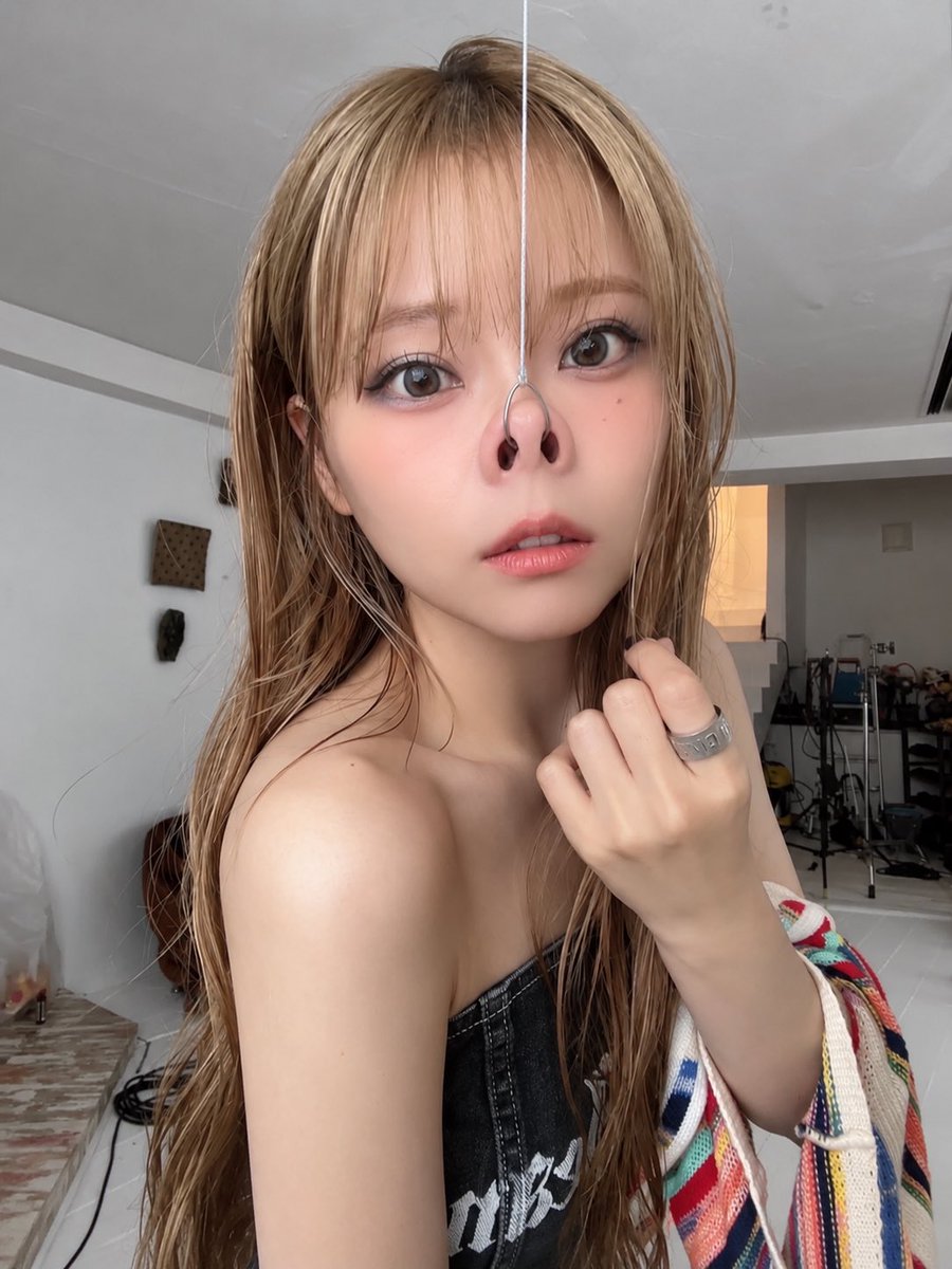 UAOK5o6JuDvfCtc's tweet photo. ほんますごいわ。

好きなあの子も、テレビで見てた綺麗な芸能人も　こんな顔にさせれる

時代は進化しましたな。 https://t.co/025Ep91E9S