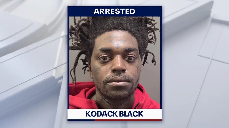 ReOpenChris's tweet photo. Byron Donalds just posted a pic with rapper Kodak Black.

Kodak has been arrested several times recently with large amounts of drugs including an arrest last year for drug trafficking after he was busted with Molly and MDMA. https://t.co/DPPejUhzxD