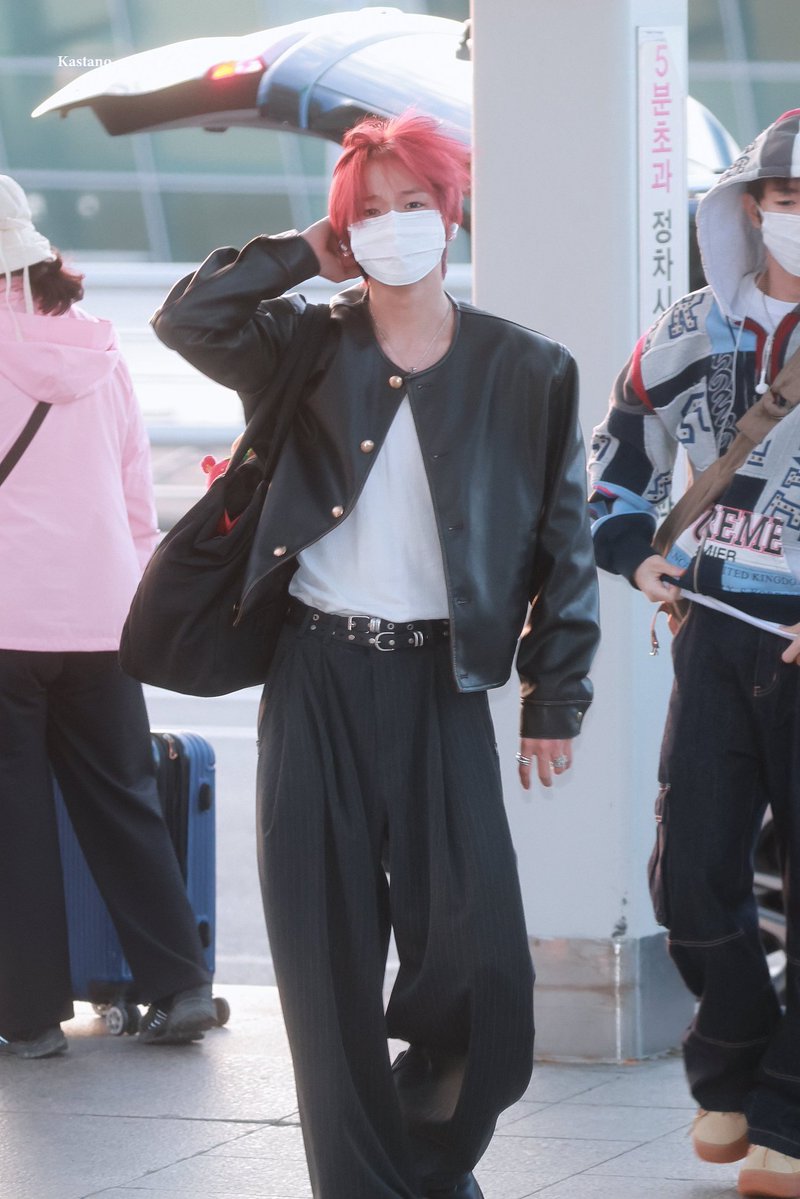 maexda's tweet photo. Selamat pagi!! Oppa berangkat ke Hongkong dulu ya. https://t.co/PRlgHHbmo9