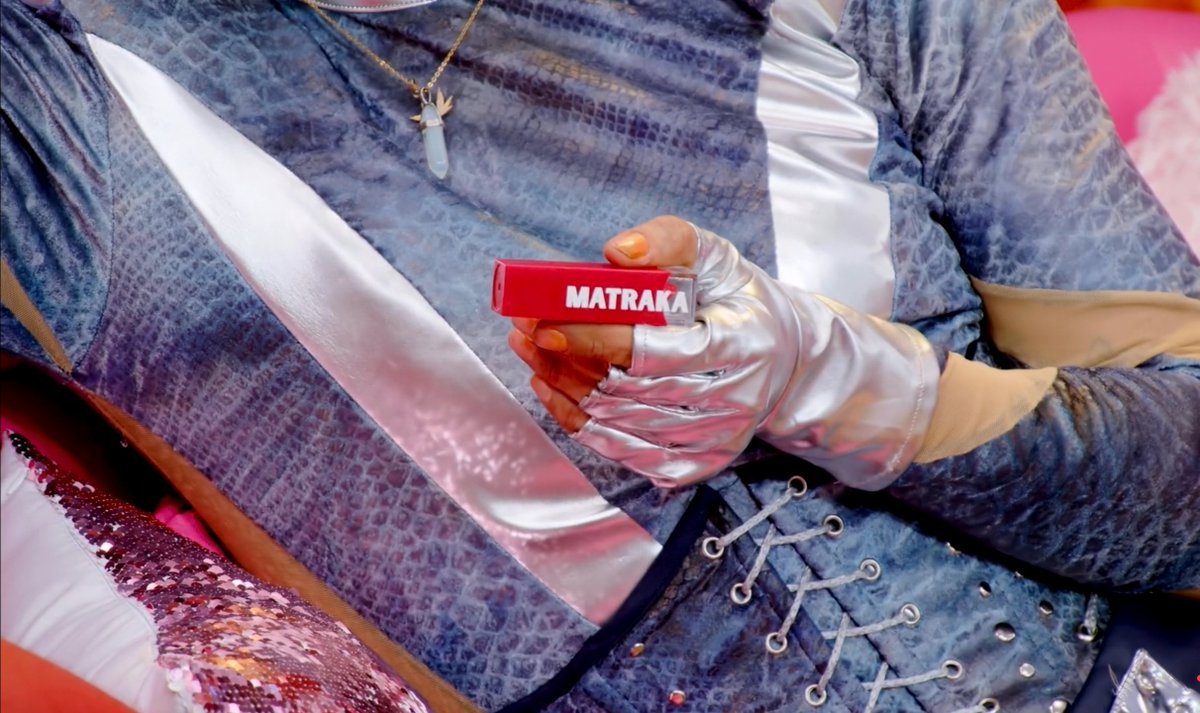 DragsNoti's tweet photo. Eva Blunt había elegido a Matraka para que fuera la eliminada. 

#LatinaRoyale #DragRaceMexico https://t.co/dxOMbBZpak