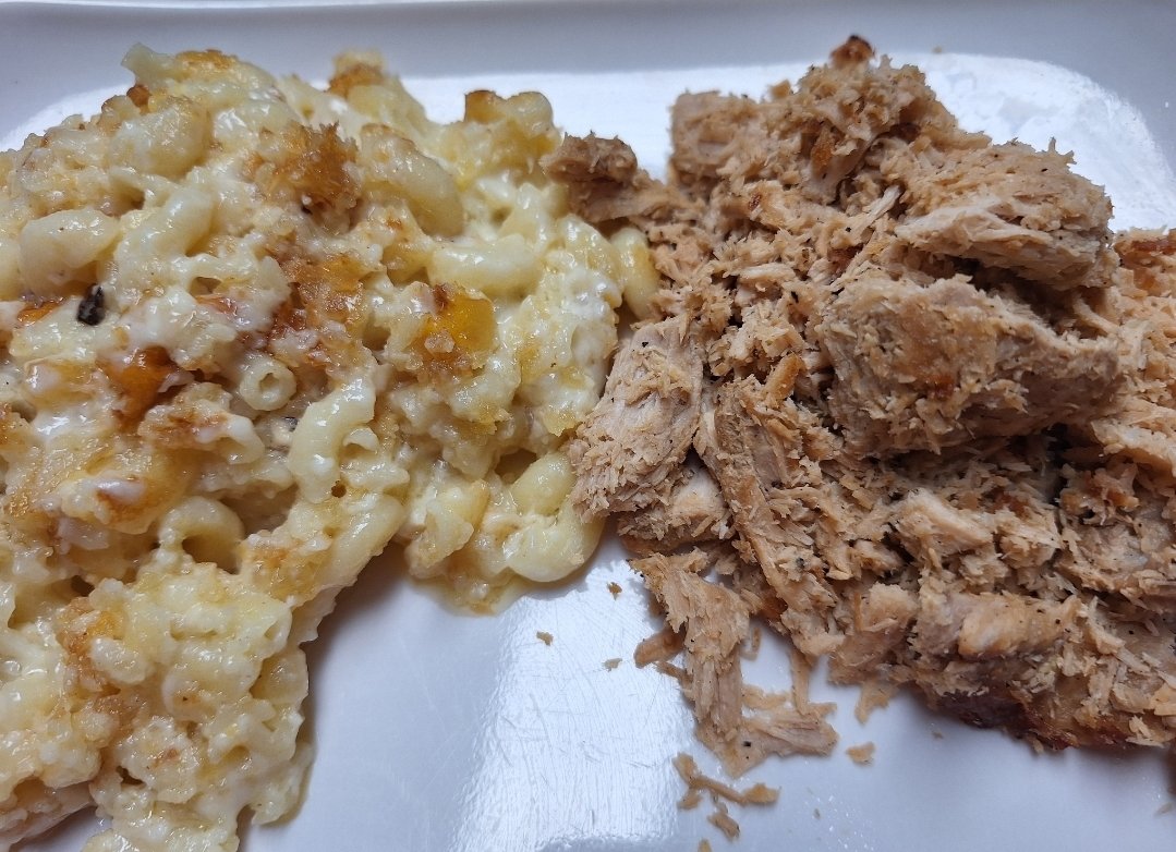EsentialBenefit's tweet photo. Country Comfort on a Plate! 🌾🤤

Slow-cooked, tender shredded pork that practically melts in your mouth, pairs perfectly with a  baked mac and cheese, especially when it's made entirely from scratch.

The ultimate comfort food combo that delivers on both texture and flavor.

 No shortcuts were taken in this kitchen today!

​Who else is craving a giant plate of this right now? 👇🌾

#Essentialbenefits365  #fypシ゚ 
​#comfortfood #slowcooker  #scratchcooking #pulledpork #macandcheese #countryvibes #homemademeals #foodstagram #delicious #southerncooking
