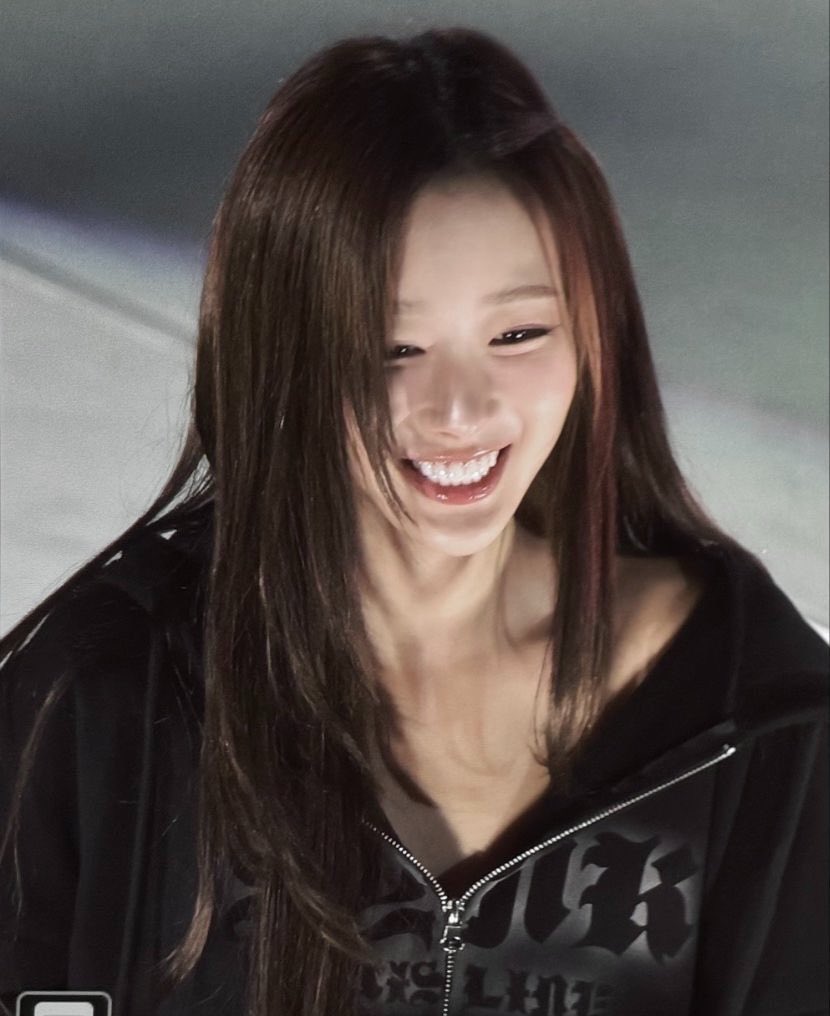wbbinie_'s tweet photo. giselle’s smile will always be one of my fav things abt her https://t.co/E5JlH2J9xd