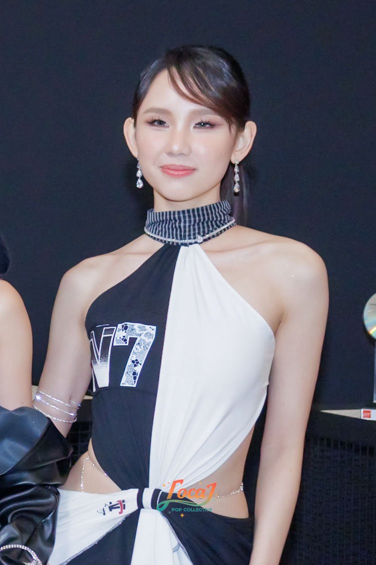 localpopph's tweet photo. XONARA brought their own touch of elegance to the 39th Awit Awards red carpet. The girls effortlessly turned heads with their stunning looks and undeniable charm

#XONARA @officialxonara https://t.co/PakSKgetII