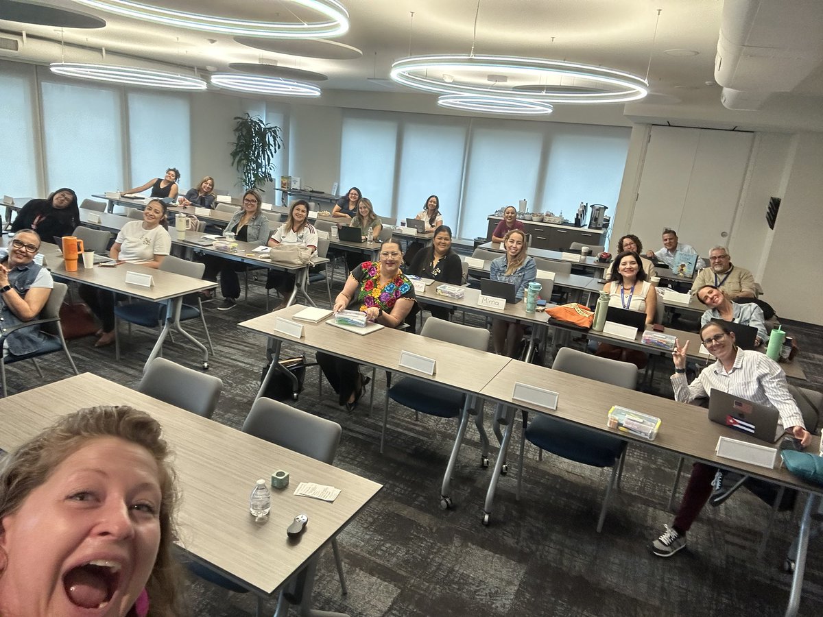 MEGASDCOE's tweet photo. Selfie of partnership in action! Grateful to @springboardNTL for sponsoring our #DualLanguageConference last year &amp; sharing relevant family engagement strategies @ our SDCOE FACE Network. Together, we are building stronger connections between home &amp; school. 💙🩵 https://t.co/BsCoJPj8ht