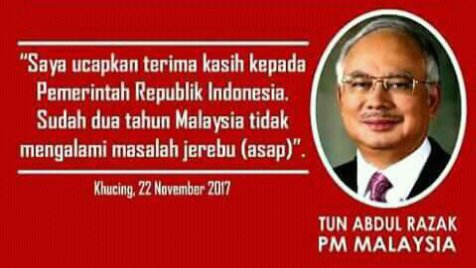Sentjoko's tweet photo. Perdana Menteri Malaysia berterima kasih kepada Pemerintah Indonesia atas nihilnya ekspor jerebu selama dua tahun dari Indonesia ke Malaysia. Siapakah Presiden RI saat itu? 
1) @SBYudhoyono 
2) @jokowi
3) @prabowo https://t.co/XD69zkLeP7