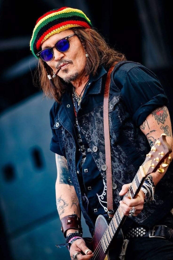 jDepp34225's tweet photo. One day, someone will walk into your life and make you realize why your heart waited so long. Real love doesn't rush, pretend, or fade when things get difficult. it's grow through trust, understand, and unwavering commitment. When love is genuine it becomes the safest place ever. https://t.co/mqP5RqOx5S