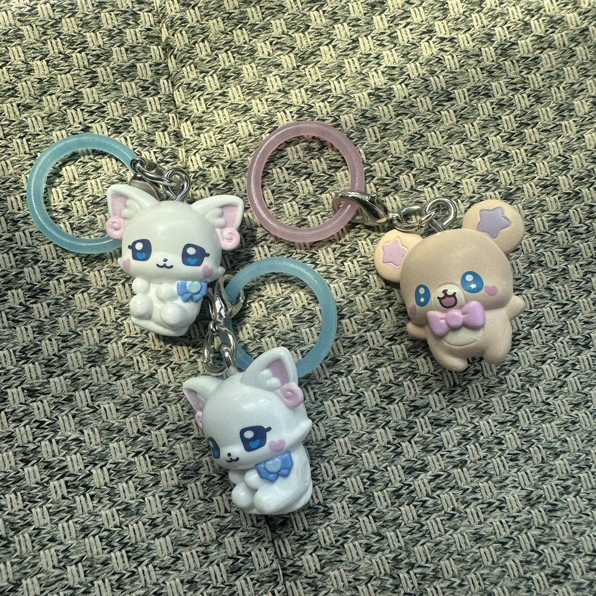 mugiponmozu's tweet photo. 【交換】セブンぷちきゅあ めじるし スペシャルカラー

【譲】ゆき(2)、もふるん
【求】ぽるん、ここ(2)

よろしくお願いします🙇‍♀️ https://t.co/oyBSL39PpK