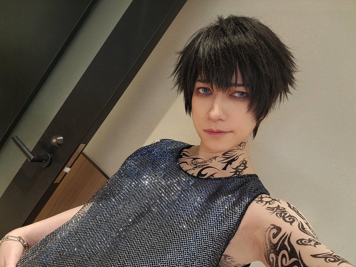 Art_C_Lounsbery's tweet photo. おめヨル～🎂🎉
いつでも体貸すからまた一緒に暴れよう！
今月22日発売のライブ映像も楽しみやね～🔥
#CARNELIANBLOOD #EROSION https://t.co/os3ogfPjOY
