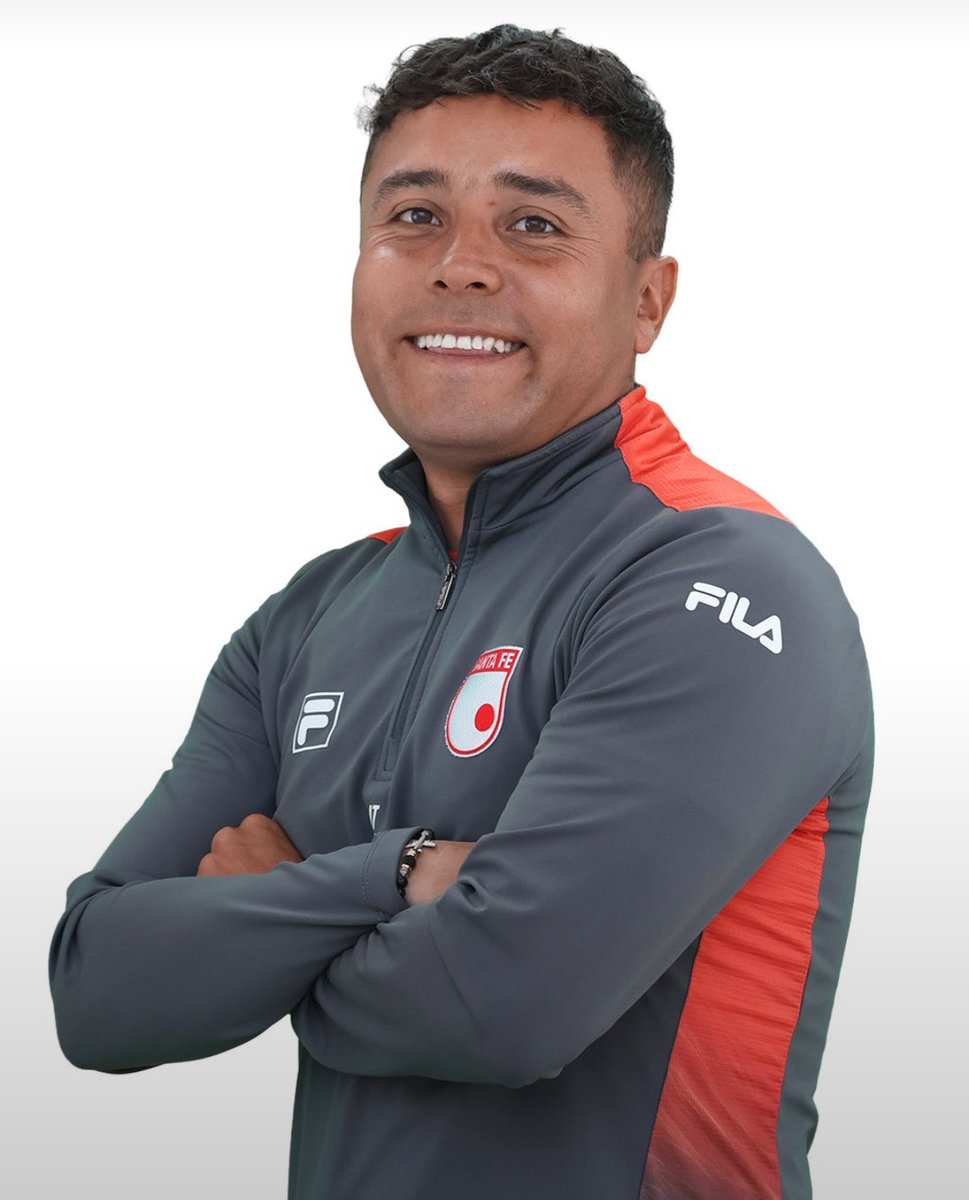 FabiRockr's tweet photo. ¿Este pedazo de hijueputa parado y enfrentándose a las mujeres del equipo de Millonarios ?

Santafereño malparido cagón cobarde . https://t.co/bpmwURyQ7G