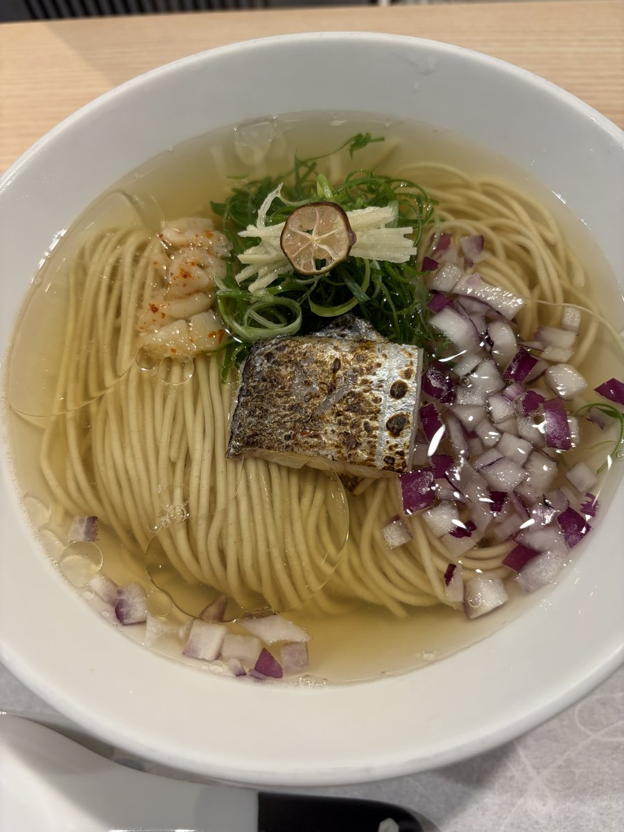 sienmatu's tweet photo. 長野市
麺屋 どんく
真ふぐと太刀魚の塩中華蕎麦
75杯目 https://t.co/l2BkEgH6E2