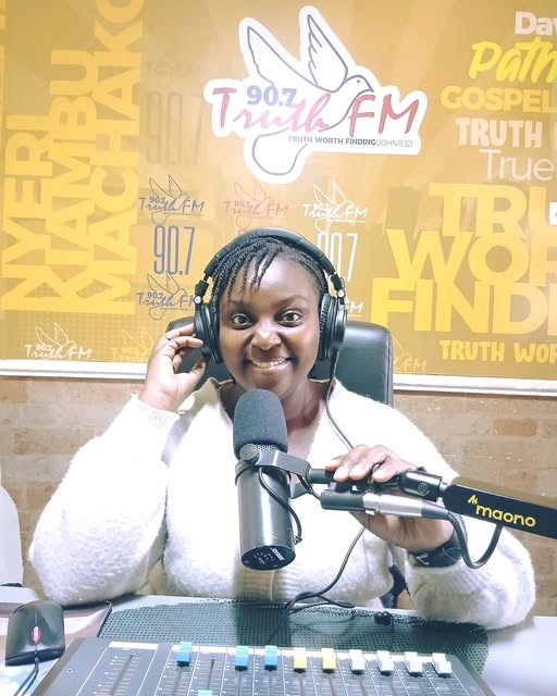 Truthfmkenya's tweet photo. This 𝒘𝙚𝒆𝙠𝒆𝙣𝒅, may you keep trusting and relying on God, a constant Help in life. 
Join @terryseih and Mark yourself present on #DawnBreak #TheBreakfastVoiceOfTheCity #WhereYourWeekendStarts
CALL 0727907907. Stream Live on https://t.co/MdoTpmOkiA https://t.co/8BZI5xOrrD