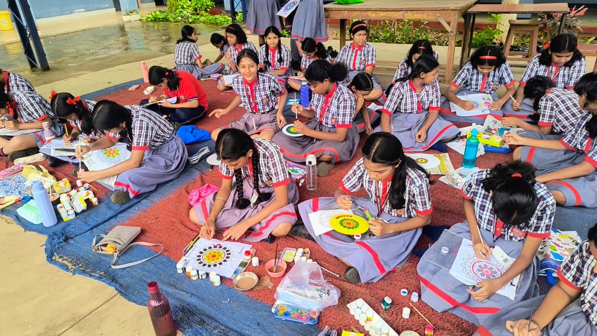 KvRourkela's tweet photo. 🎨 As part of #SevaSankalpAbhiyan, a Painting Competition was organised at Kendriya Vidyalaya Raurkela, inspiring young artists to express their creativity and vision for a brighter India. 🇮🇳✨

#25CroreBachchonKeSapnoKaBharat
#SchoolsForViksitBharat https://t.co/wrDB9PsDqw