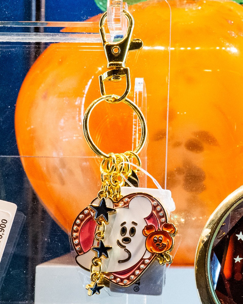 MezzoMikiD's tweet photo. こわがりおばけちゃんとかぼランタンデザインなど！
東京ディズニーリゾート
”ディズニー・ハロウィーン2026″
ガラスグッズ販売中☆
https://t.co/dxfWRdYAyo https://t.co/Mb7JICDq8r