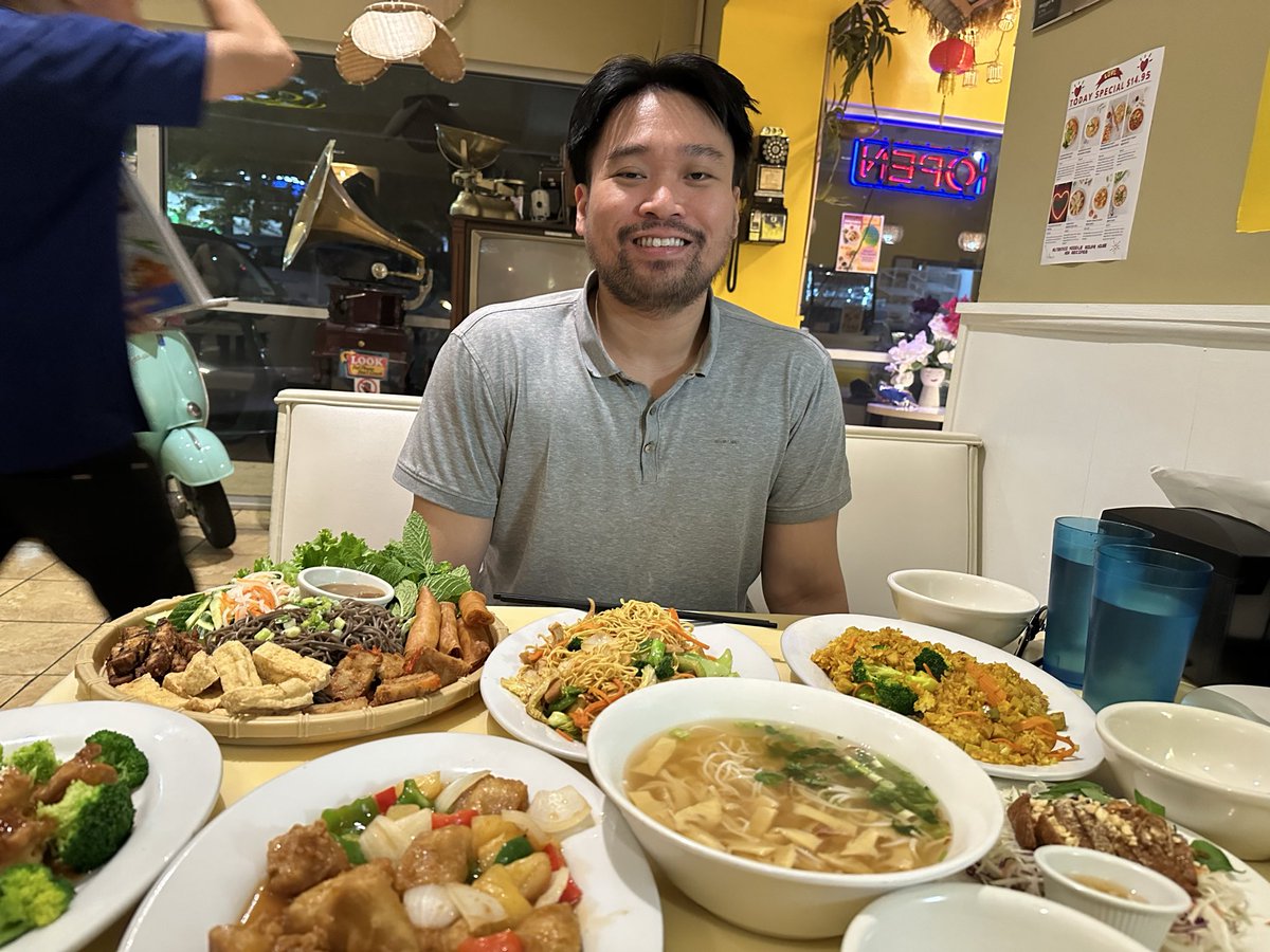 MeggGawat's tweet photo. Officially 33 as of today! vegan since I was 19. 

We ate at a fully vegan Asian restaurant. There is literally zero reason to harm animals!

#birthday #vegan #govegan https://t.co/M7DuWUNweG