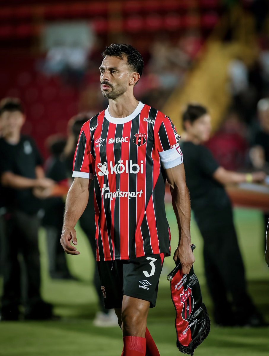 manudoprime's tweet photo. Noche llena de aura❤️🖤🧬 https://t.co/HrebT3jMri