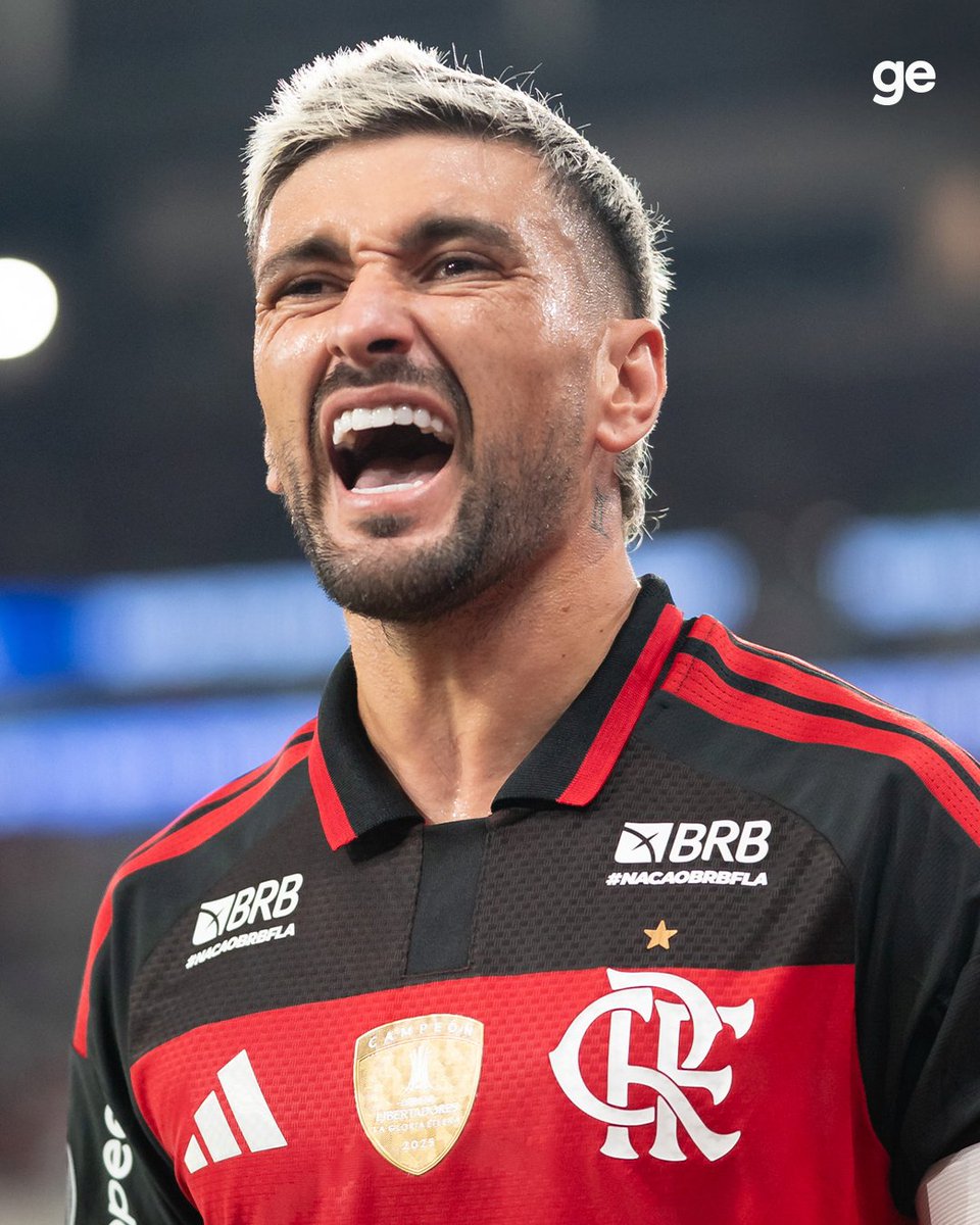 geglobo's tweet photo. Giorgian de Arrascaeta, senhoras e senhores! 🔴⚫

📸 Agif

#futebol #flamengo #libertadores #ge https://t.co/VUZijUMB3y