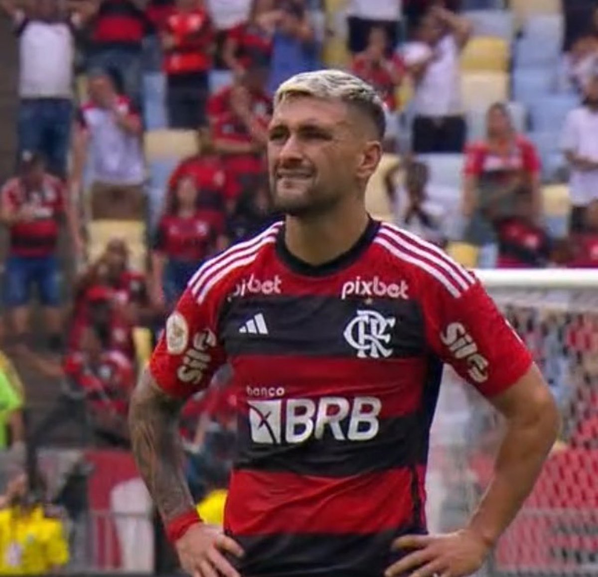 kauanevvz's tweet photo. VC É O CARAAAAAA, ARAAXXXXCAAAAAAAA https://t.co/8BgvzZjPC6