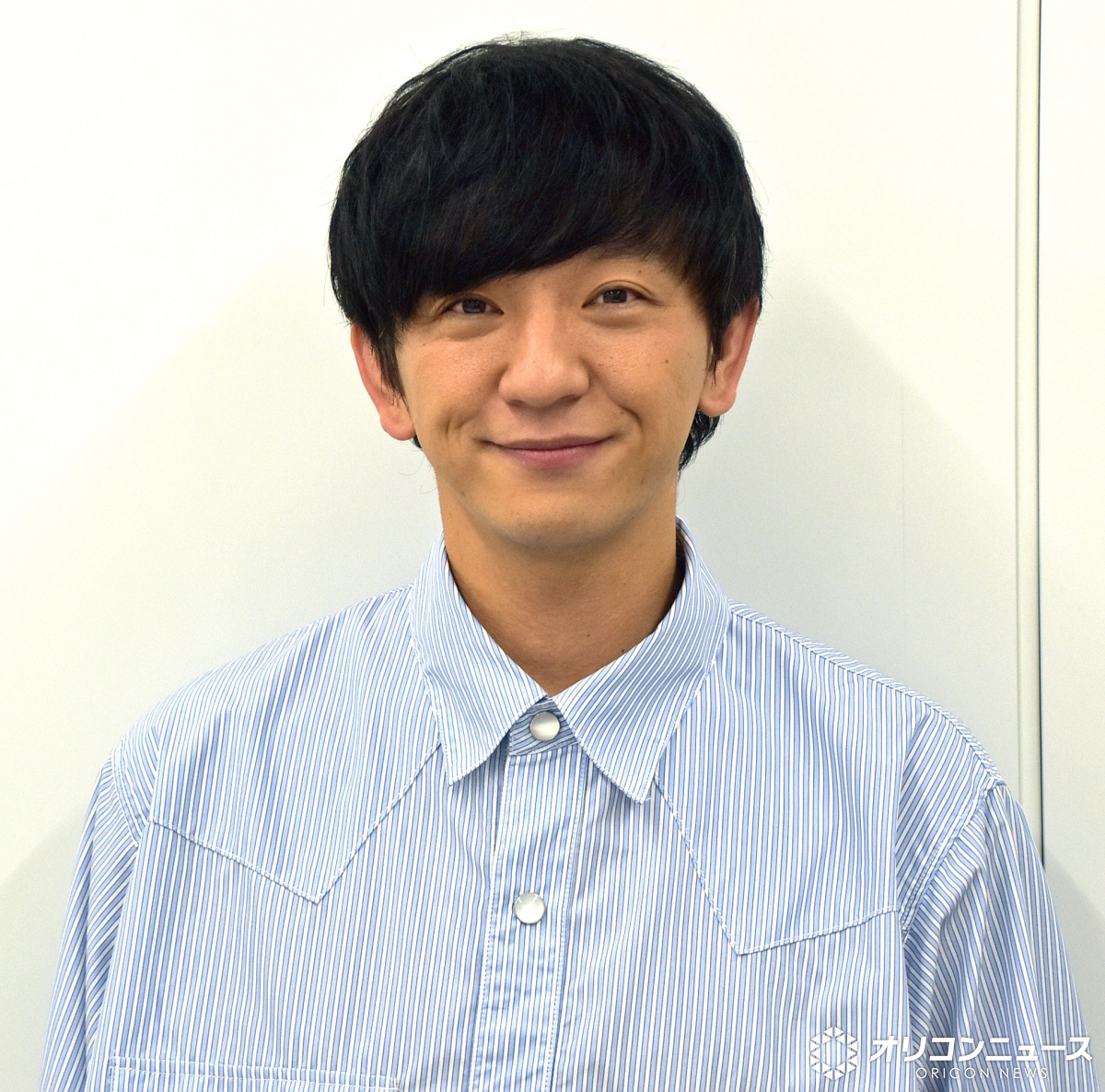 oricon's tweet photo. チョコプラ長田、“親友”パンサー向井の熱愛報道に嫉妬「助手席に1番最初に乗ったのは俺だかんな」
https://t.co/2uPvYCswd4

向井とTBS若林有子アナの熱愛に、長田は「助手席に1番最初に乗ったのは俺だかんな」と投稿。インスタのストーリーズでは「向井へ捧ぐ。」のコメントとともに、HY仲宗根泉と 自身のデュエット「366日」を動画で投稿したが、サビではない部分の歌詞が意味深で…