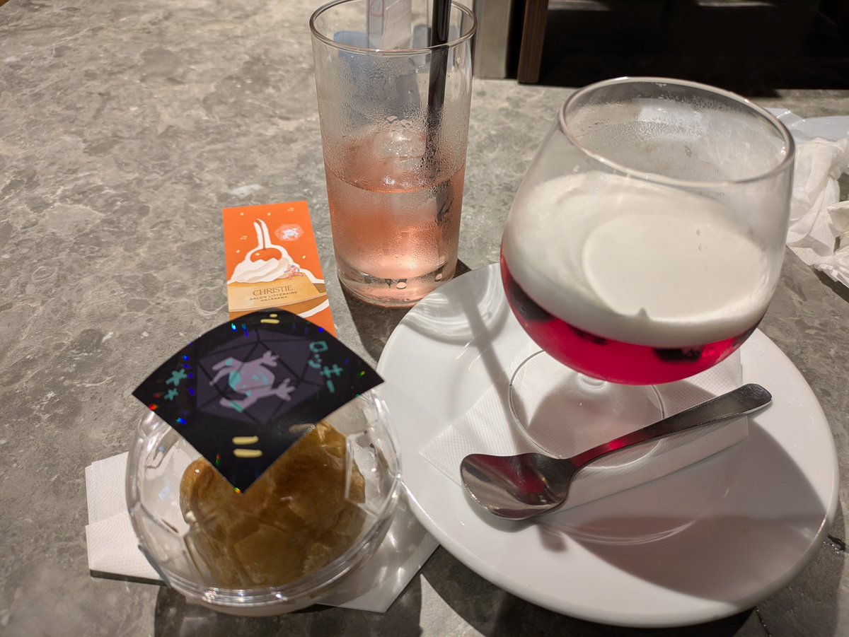 ninjinchachacha's tweet photo. ミーバーガー食べれました！10時台に並ぶと確実です。
おいしい！おいしい！おいしい！ https://t.co/pT8Xw9olfj
