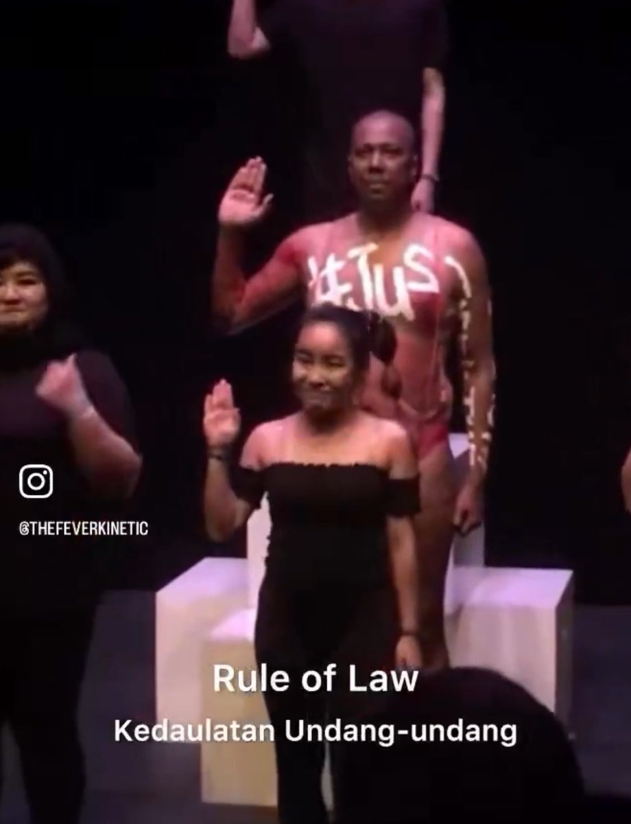 BendiTheBagak's tweet photo. Nak mock Rukun Negara tu cermin diri sendiri dulu la.

Nak sindir Melayu special privileges tapi Melayu with special privileges yang buat hal masuk penjara.

Penceroboh Hindu India curi tanah buat kuil haram lepas pulak. And the whole race united to defend their problematic own. https://t.co/UlGnX9Cop5