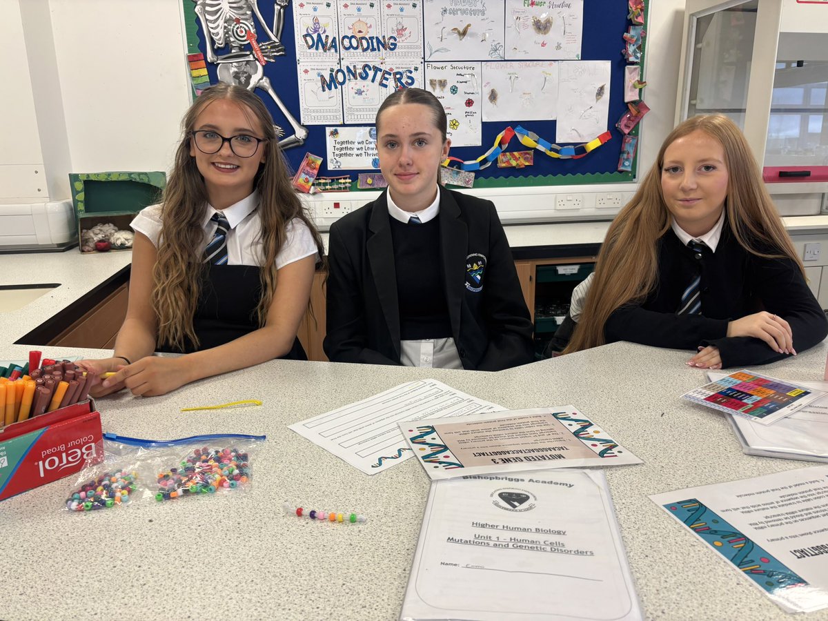 mrs_k_martyn's tweet photo. A great mutations activity with the higher classes 🤩🧬🧬🧬@BishopbriggsAC https://t.co/EvnmnZaLGA
