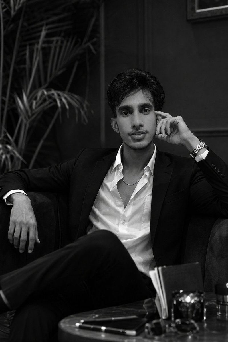 shivanshb_'s tweet photo. Silence speaks louder than words...🖤 https://t.co/t2v7xZYSr2