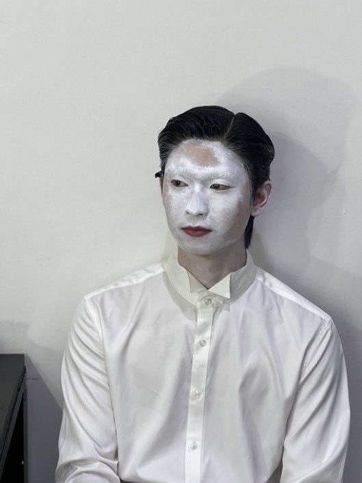 cholthiiii's tweet photo. ก็อยู่ค่ายเดียวกันนี่เนอะ เดี๋ยวก็เฟมัสซึตามๆกันไป52553552525525535535355653

#MrFanboySeries https://t.co/WbS48yktN1