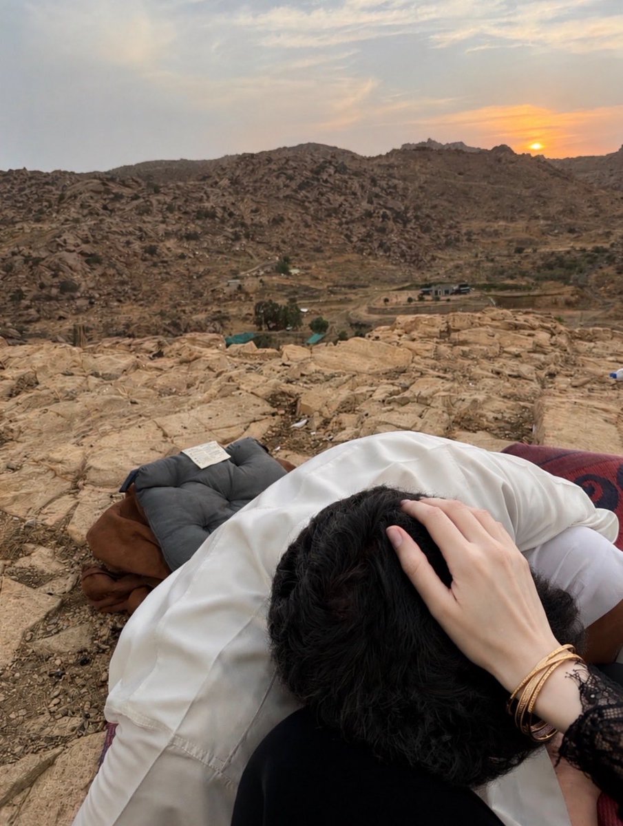 04Angierocha's tweet photo. آجواء يوم الجمعة غير .. مين يعزمني  على الغذاء👀
وش توقعاتكم لحالة الطقس الدمام ؟! في تبوك برد السعودية مين فاضي ؟ عاجل الان 
في الشتاء الماطر الطائف 🌨️الخرج سهره أبها موسم الرياض سالب المدينة القصيم مكه المدينة مساج الطائف موجب جدة بريدة عنيزة الحوثي يستهدف مكة وش الحل ؟💞
#جاده https://t.co/XOyuaMzGda