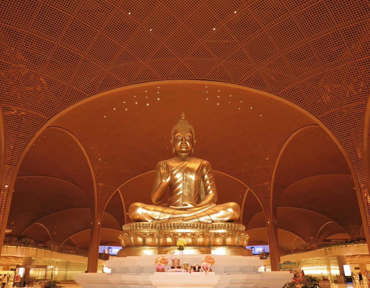 sunbright580's tweet photo. ស្រុកខ្មែរស្អាតចឹងហាស🪷
#khmerculture 🇰🇭 https://t.co/In1Ktos5qp