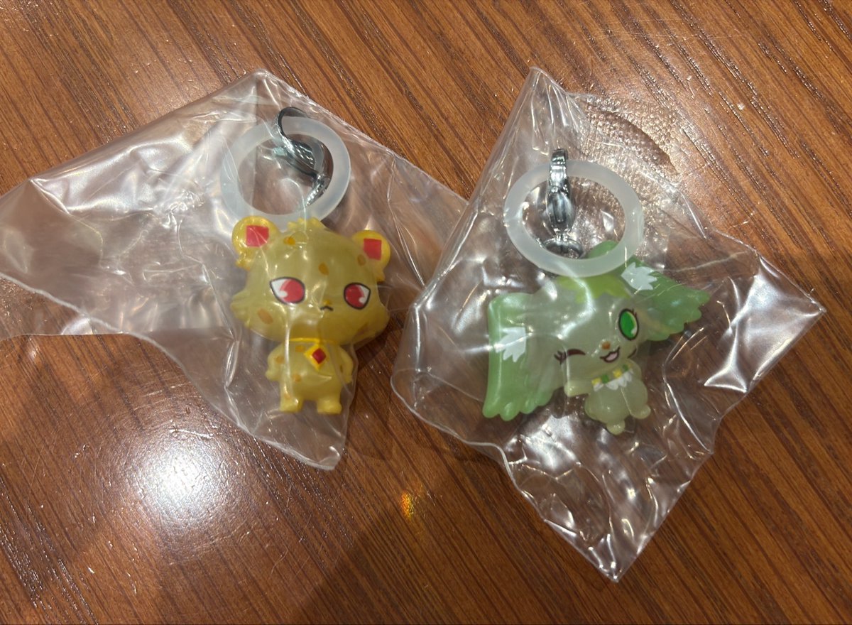 k_ko0808's tweet photo. 【交換】　ジュエルペット めじるしアクセサリー2

譲）　ジャスパー1️⃣、ペリドット1️⃣

求）　ルーア、サフィー

出先の為ID付きの画像はお取引決まり次第DMにて
郵送にて交換希望
お気軽にお声掛けください🙇🏻‍♀️ https://t.co/kYDcvzki5d