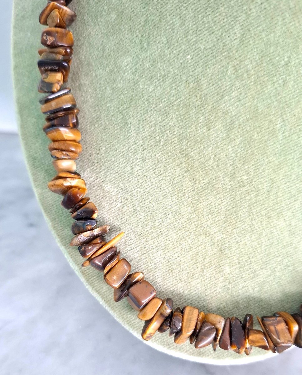 ValRubylane's tweet photo. TIGER EYE long necklace beaded with Tiger's eye nuggets Made in Italy Original in gift box 1980s
https://t.co/qNvpW1LCf8
FREE SHIPPING with tracking number! ON SALE Now!
Come visit us: VALANDIASHOP @RubyLane Or click on the link above
#tigeryeye #necklace #beadednecklace #stone https://t.co/Nw91FLZ5Hu