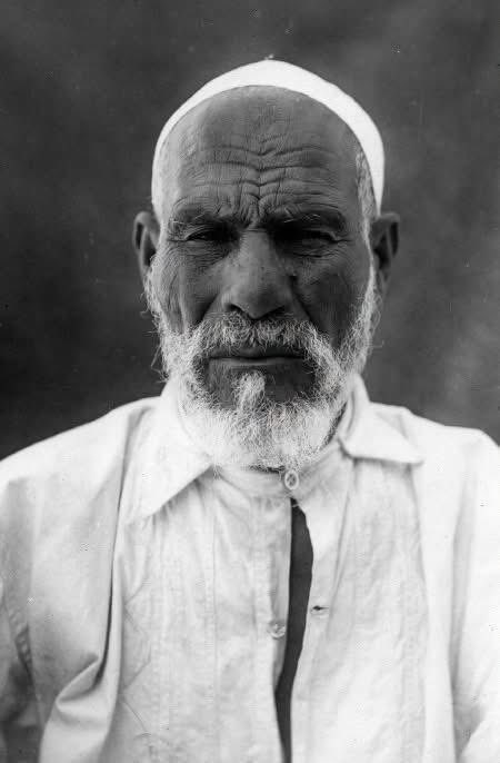 munhasir_82's tweet photo. 🟡Ömer Muhtar'ın ilk kez yayımlanan fotoğrafları

 İtalyan yargıç Giuseppe Pendeino tarafından yayımlandı.  

Cenab-ı Allah şehadetini mübarek eylesin. https://t.co/2zlqfFfw9a