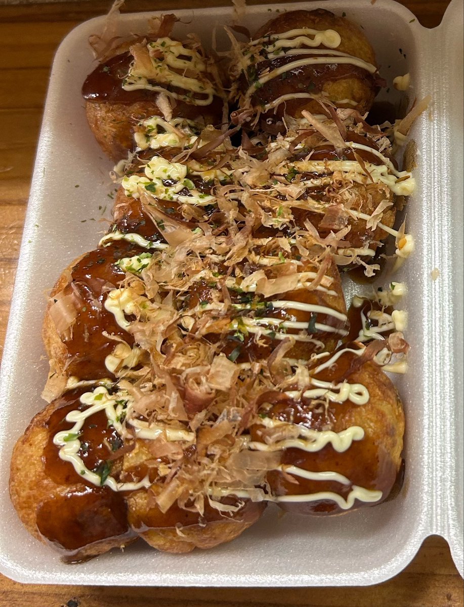howaki2222's tweet photo. 試合前に瓢箪山駅たこ焼きざいるさんにお邪魔しました🐙ご馳走様です😋 https://t.co/FwYw10rhxi